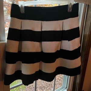 Xhilaration black and white adorable skirt xxl